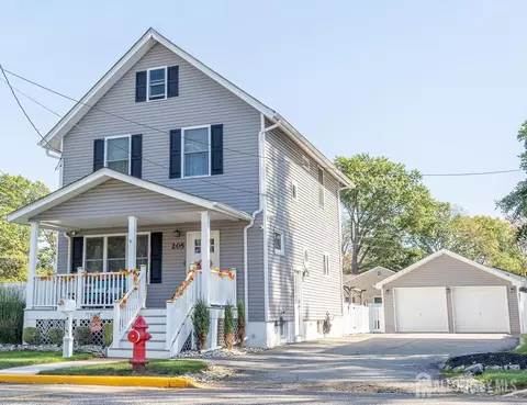 Exterior - 205 Old Rd, Sewaren, NJ 07077 photo 2 of 9