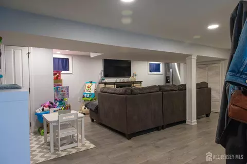 Entry Way - 205 Old Rd, Sewaren, NJ 07077 photo 3 of 3
