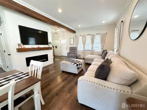 Living - 205 Old Rd, Sewaren, NJ 07077 photo 2 of 4