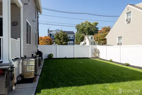 Exterior - 205 Old Rd, Sewaren, NJ 07077 photo 8 of 9