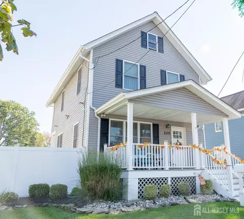 Exterior - 205 Old Rd, Sewaren, NJ 07077 photo 3 of 9