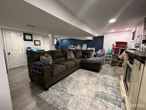 Living - 205 Old Rd, Sewaren, NJ 07077 photo 4 of 4
