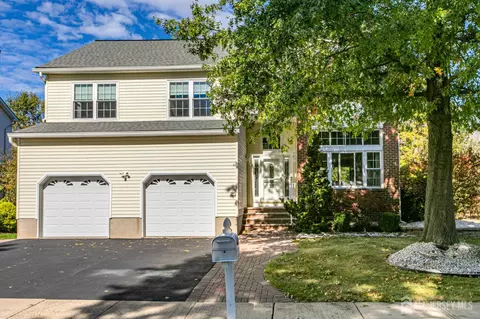 13 Setter Pl, South Brunswick, NJ 08824