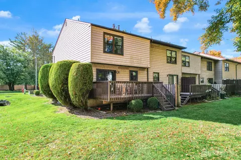 Exterior - 83 Pheasant Run, Edison, NJ 08820 photo 4 of 6