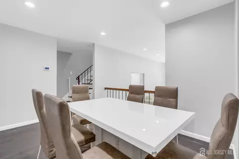 Dining - 83 Pheasant Run, Edison, NJ 08820 photo 2 of 2