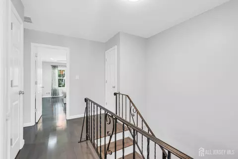 Entry Way - 83 Pheasant Run, Edison, NJ 08820 photo 4 of 4