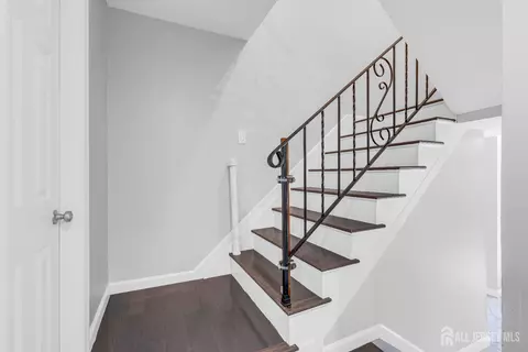 Entry Way - 83 Pheasant Run, Edison, NJ 08820 photo 3 of 4