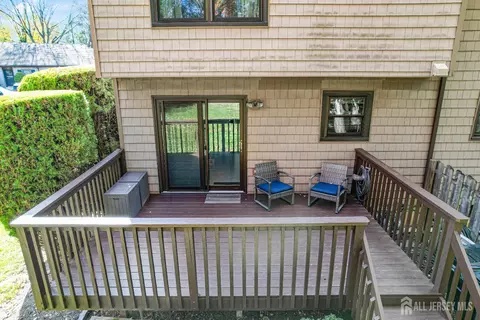 Exterior - 83 Pheasant Run, Edison, NJ 08820 photo 5 of 6