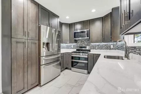 Kitchen - 83 Pheasant Run, Edison, NJ 08820 photo 1 of 3