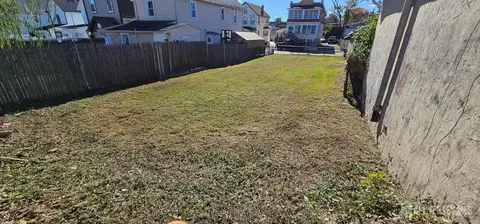 15 Henry St, South River, NJ 08882