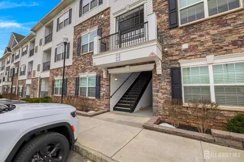 415 Tavern Rd, Monroe, NJ 08831