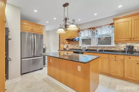 Kitchen - 363 Grant Ave, Middlesex, NJ 08846 photo 1 of 3