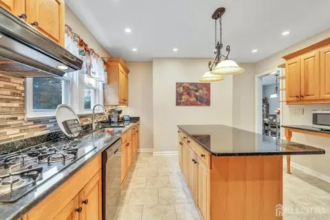 Kitchen - 363 Grant Ave, Middlesex, NJ 08846 photo 3 of 3
