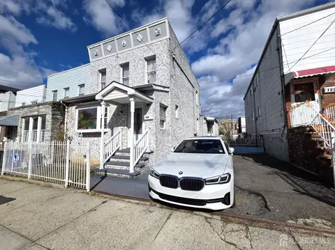 102 Clendenny Ave, Jersey City, NJ 07304
