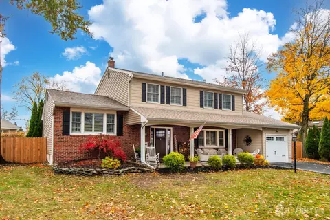 Exterior - 5 Wells Pl, Middlesex, NJ 08846 photo 1 of 6