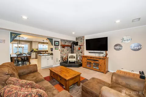 Other - 5 Wells Pl, Middlesex, NJ 08846 photo 3 of 9