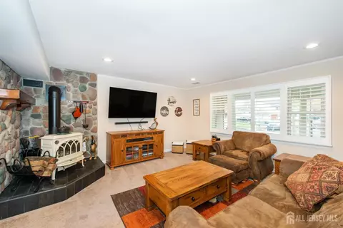 Living - 5 Wells Pl, Middlesex, NJ 08846 photo 1 of 3