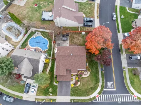 View/Area - 5 Sutton Pl, Helmetta, NJ 08828 photo 1 of 3
