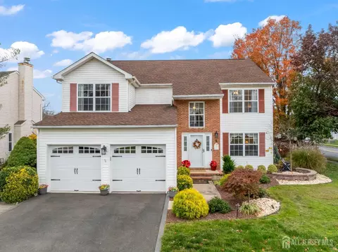 Exterior - 5 Sutton Pl, Helmetta, NJ 08828 photo 1 of 10