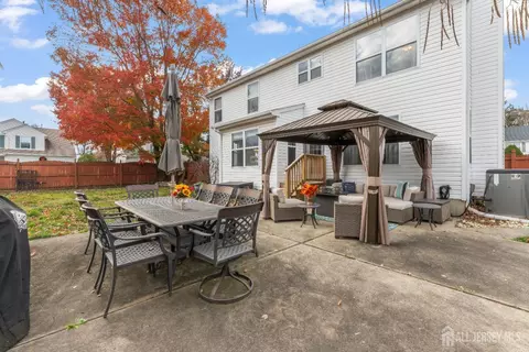 Exterior - 5 Sutton Pl, Helmetta, NJ 08828 photo 5 of 10