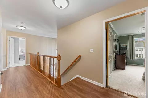 Entry Way - 5 Sutton Pl, Helmetta, NJ 08828 photo 5 of 5