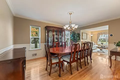 Dining - 5 Sutton Pl, Helmetta, NJ 08828 photo 2 of 3