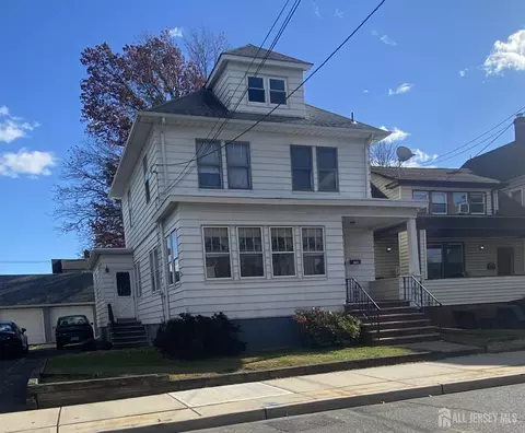 128 Pershing Ave, Carteret, NJ 07008