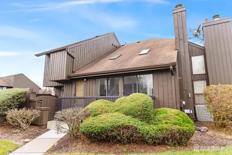 338 Westgate Dr, Edison, NJ 08820 photo 1