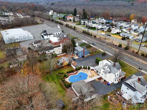 View/Area - 92 Main St, Helmetta, NJ 08828 photo 7 of 12
