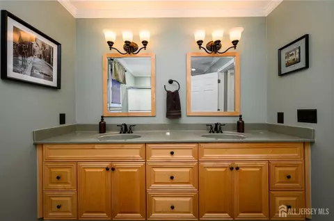 12 Diamond Ln, Howell, NJ 07731 photo 38