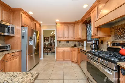 12 Diamond Ln, Howell, NJ 07731 photo 8