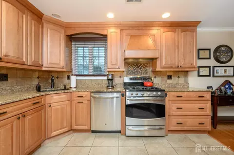 12 Diamond Ln, Howell, NJ 07731 photo 10