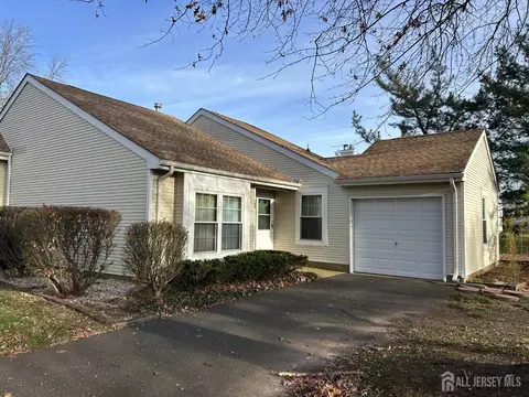 123 Winchester Way, Somerset, NJ 08873