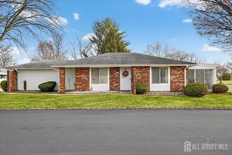 205 Newport Rd #A, Monroe, NJ 08831