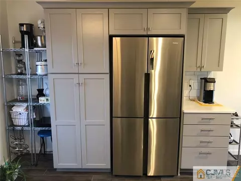 57 Judson St #1B, Edison, NJ 08837