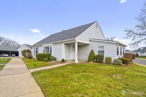 142 Providence Way #C, Monroe, NJ 08831