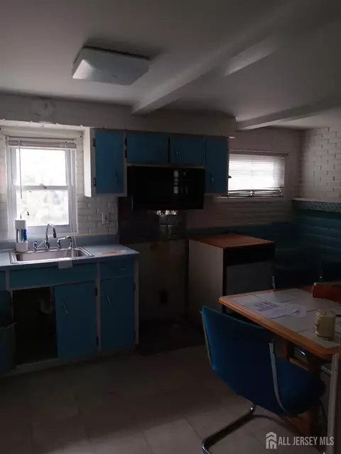 414 Main St, Keansburg, NJ 07734
