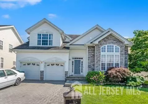 16 Bermuda Dunes Dr, Monroe, NJ 08831