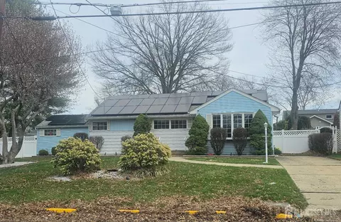 122 Spear St, Metuchen, NJ 08840