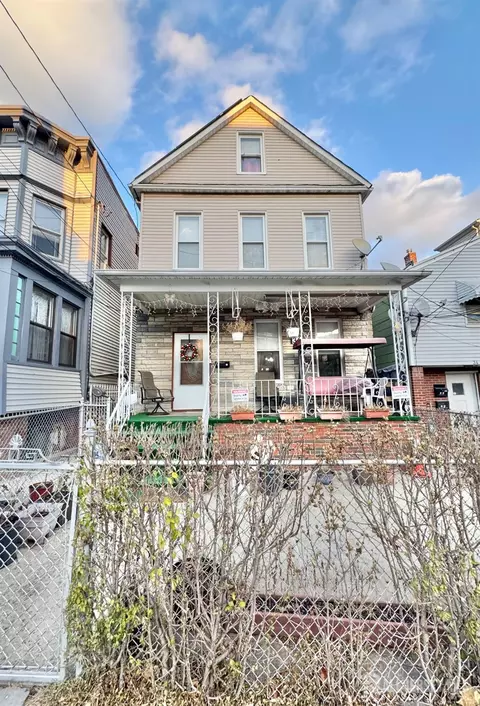36 Winfield Ave, Jersey City, NJ 07305