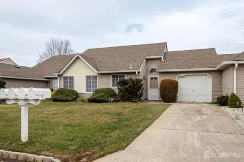659 Azalea Plz # -B, Monroe, NJ 08831
