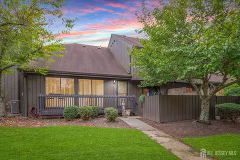 404 N Westgate Dr, Edison, NJ 08820 photo 1