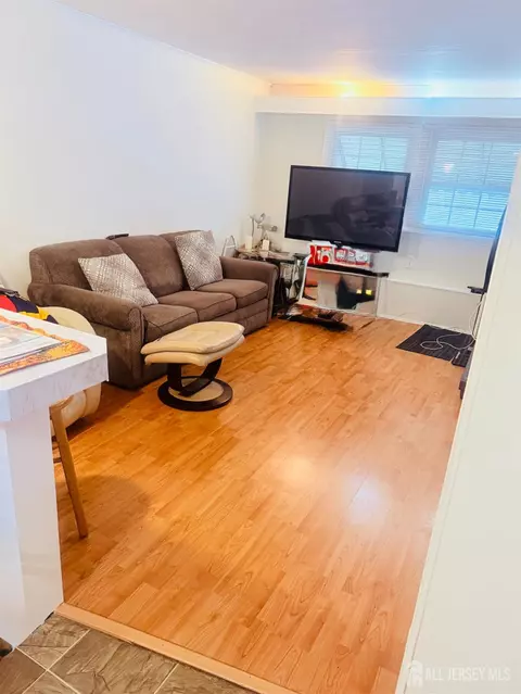 26 Dabert St #K13, Carteret, NJ 07008