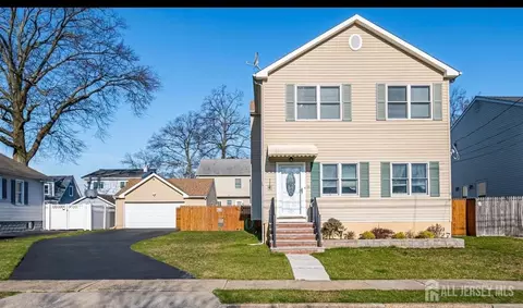 33 W Park Ave, Avenel, NJ 07001