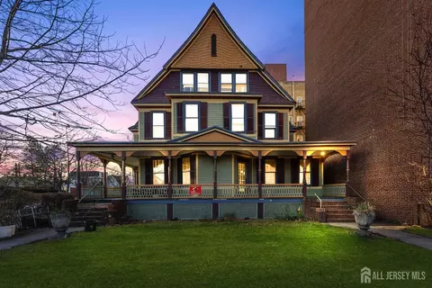 123 Livingston Ave, New Brunswick, NJ 08901