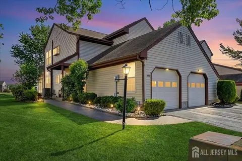 59 Yorkshire Dr # -D, Monroe, NJ 08831