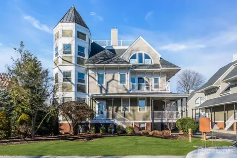 22 Franklin Pl, Morristown, NJ 07960