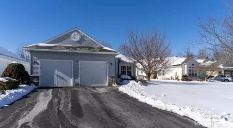 125 Fontaine Ct, Monroe, NJ 08831
