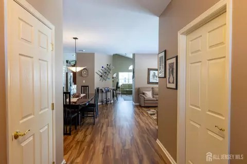 125 Fontaine Ct, Monroe, NJ 08831