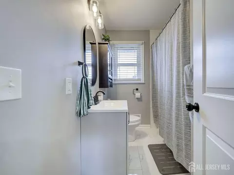 1140 Saint John St, Manville, NJ 08835